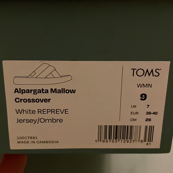 TOMS Mallow Crossover Size 9 - Picture 6 of 6